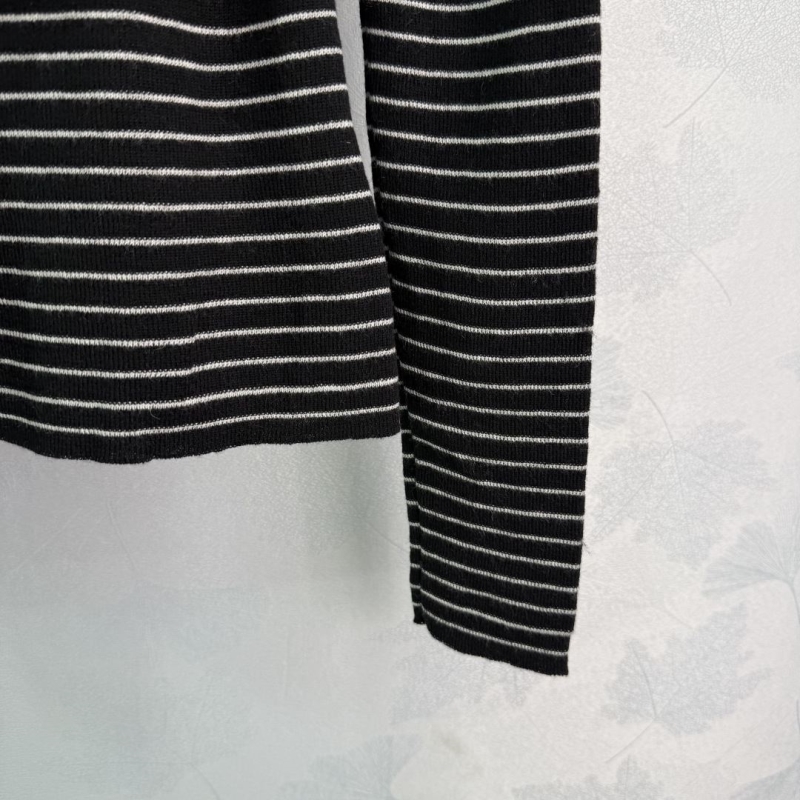 Pra*a sweaters
